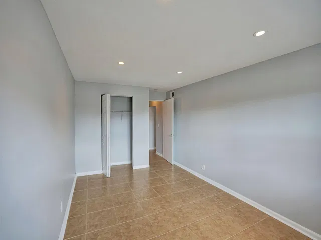 Residence photo 17