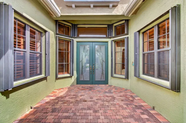 Residence photo 20