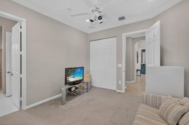 Residence photo 45