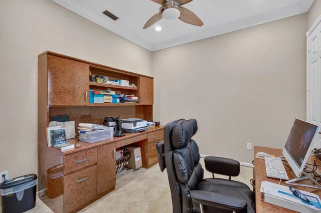 Residence photo 54