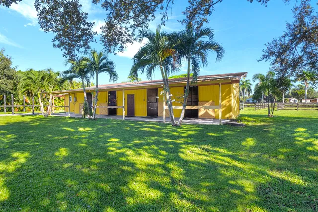 Residence photo 4