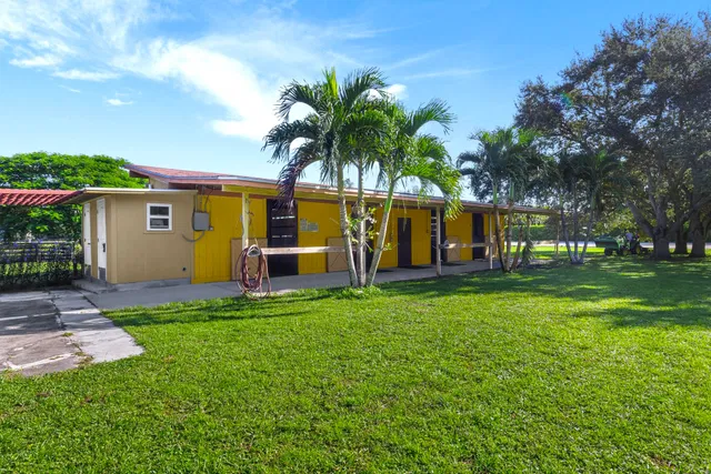 Residence photo 5