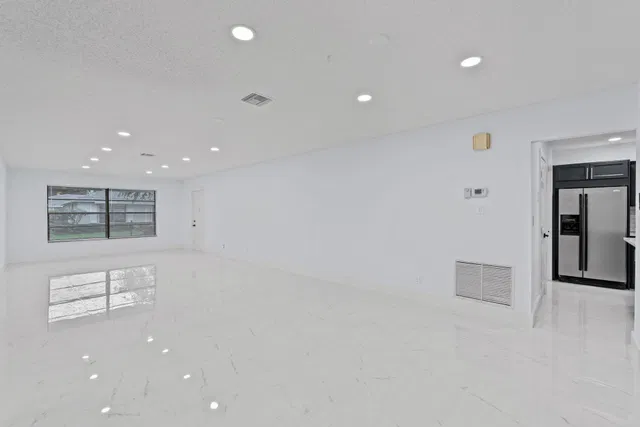  Residence photo 5