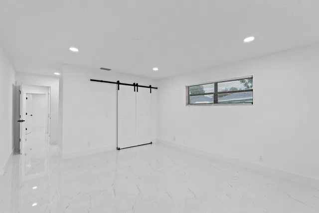  Residence photo 13