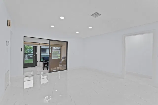 Residence photo 20