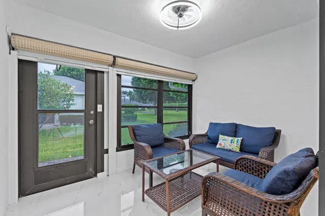  Residence photo 21