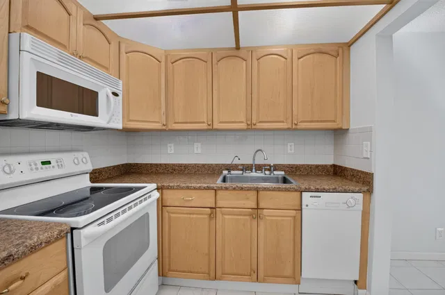 Residence photo 10