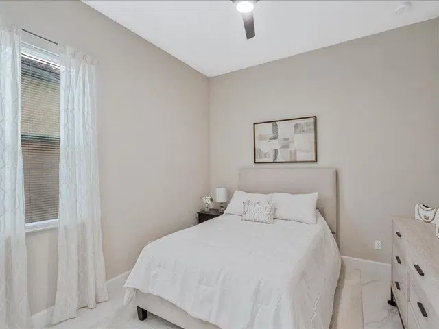  Residence photo 17