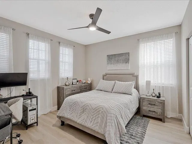  Residence photo 36