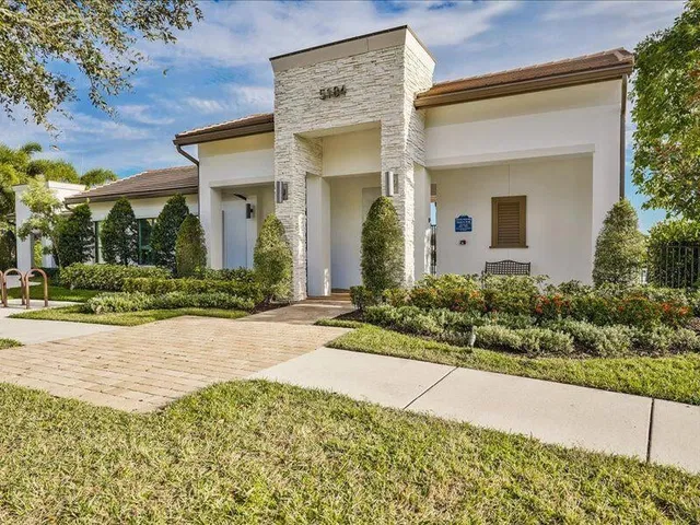  Residence photo 42