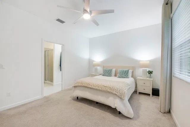 Residence photo 17