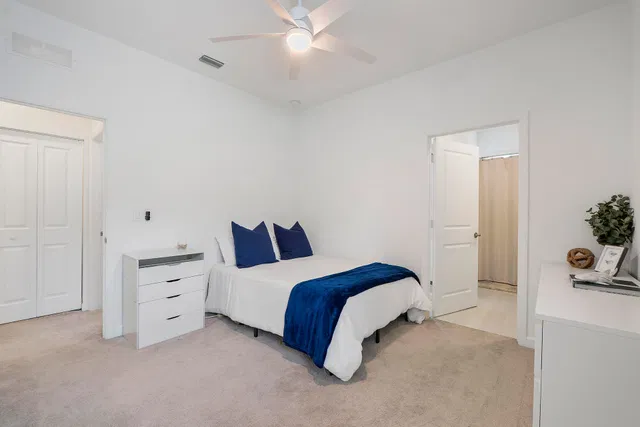 Residence photo 22