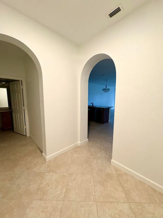 Residence photo 4