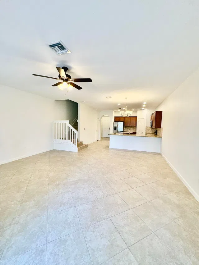 Residence photo 5