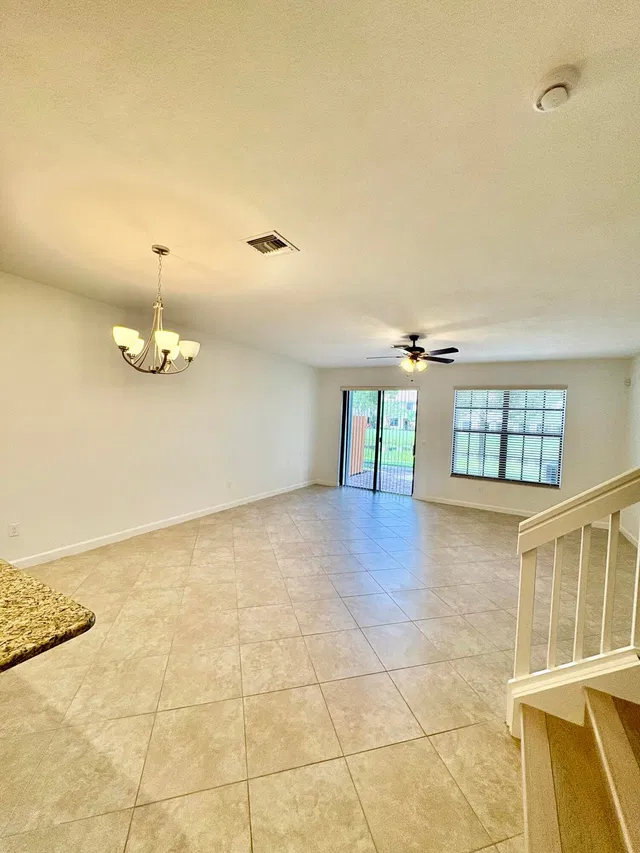 Residence photo 10