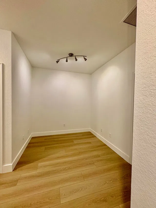 Residence photo 16
