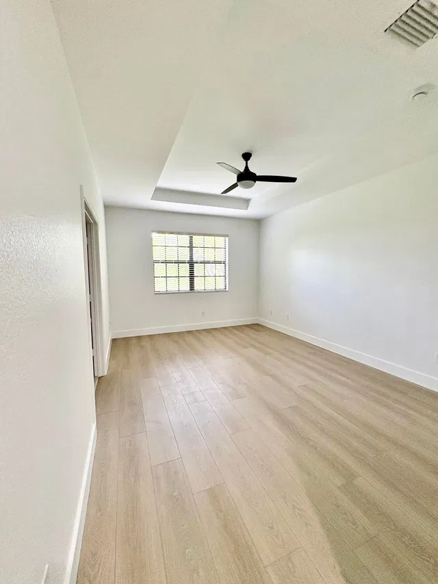 Residence photo 17