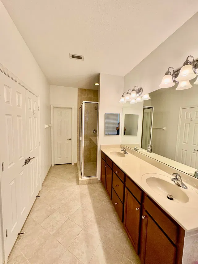 Residence photo 20
