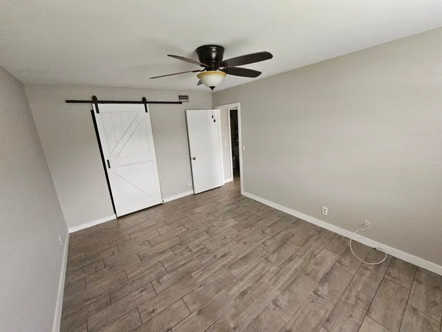 Unit 105 photo 3