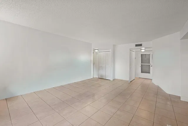  Unit 104 photo 6