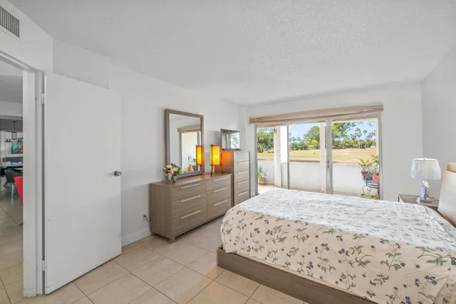  Unit 104 photo 10