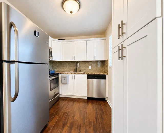 Residence photo 4