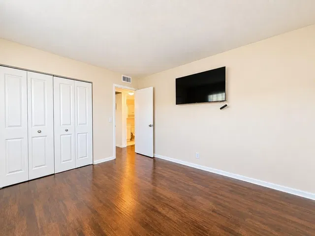  Residence photo 9