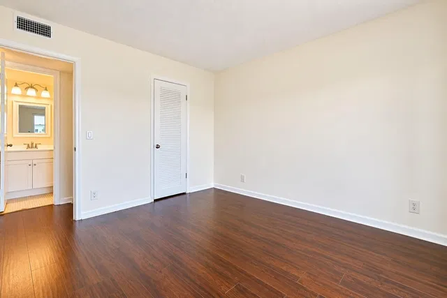  Residence photo 12