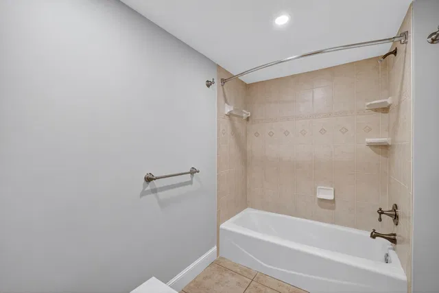 Unit 308 photo 83