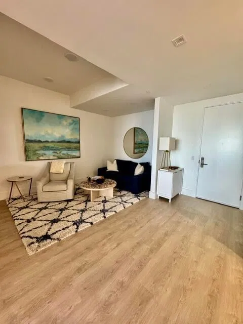 Nautilus 220 Unit 503 photo 11