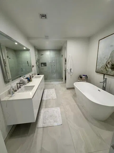 Nautilus 220 Unit 503 photo 21