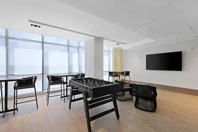 Nautilus 220 Unit 503 photo 57