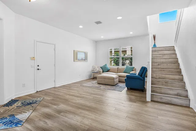  Residence photo 12