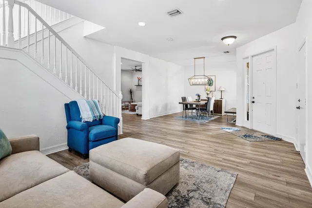  Residence photo 14