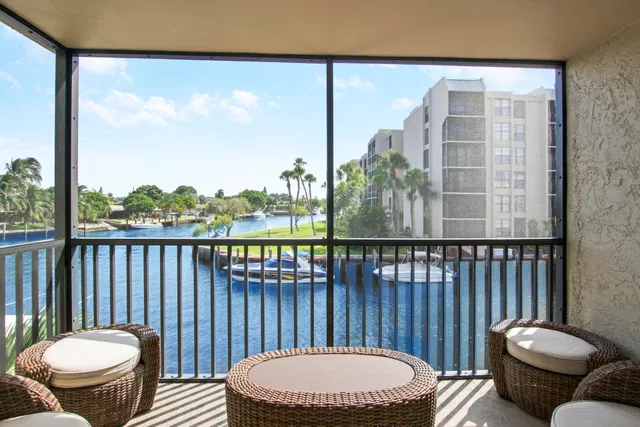 Boca Raton Unit 2010 photo 21