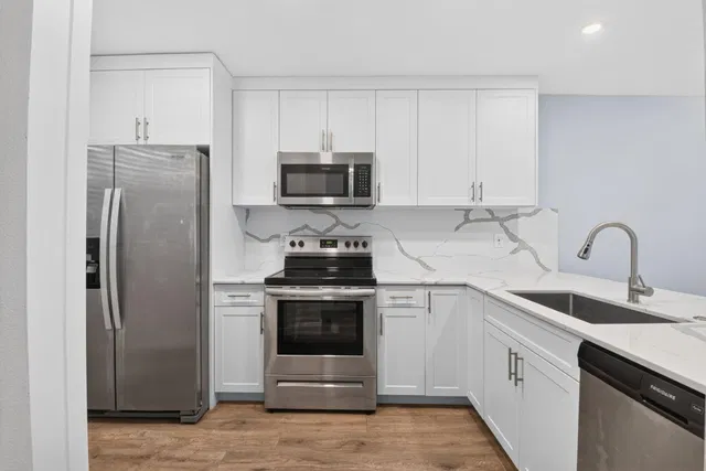  Residence photo 5