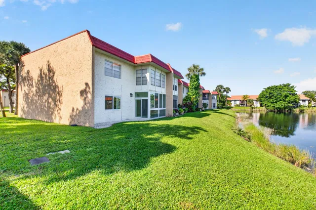  Residence photo 30