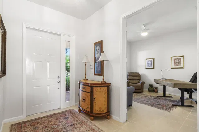 Residence photo 8