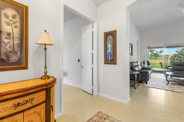 Residence photo 10