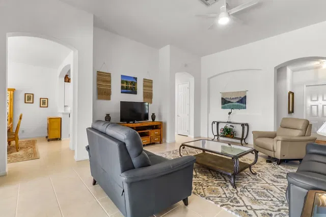 Residence photo 14