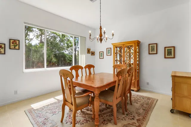 Residence photo 19