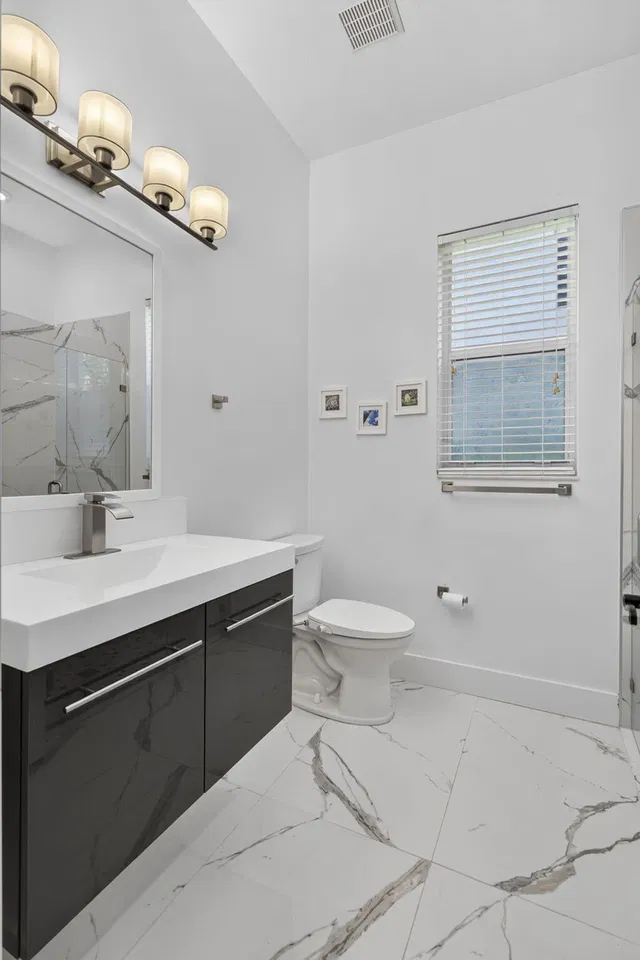  Residence photo 36