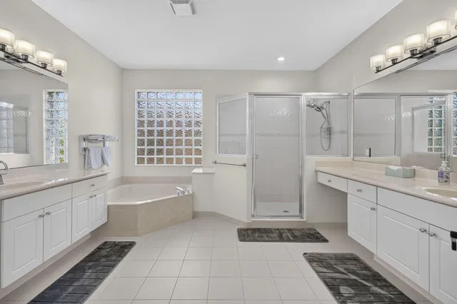  Residence photo 57