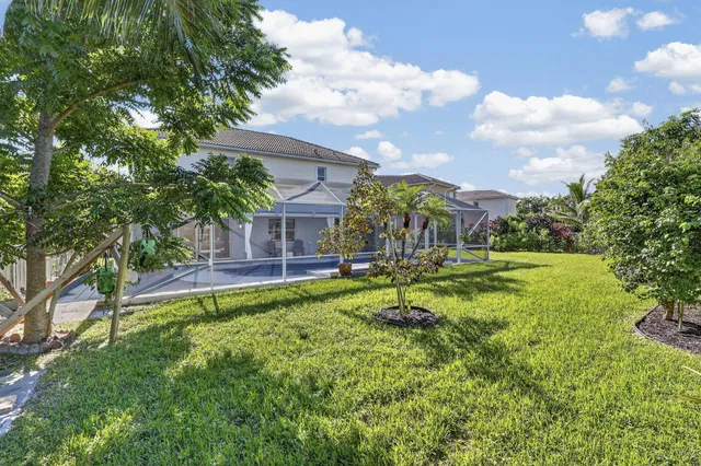  Residence photo 74