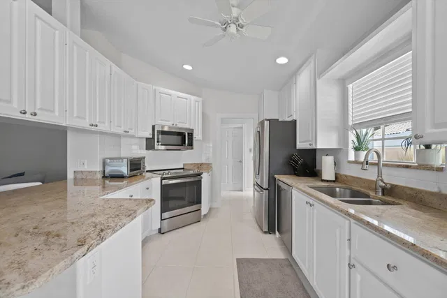 Residence photo 6