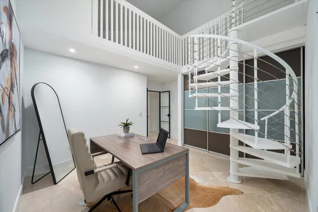 Residence photo 18