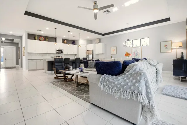 Residence photo 5