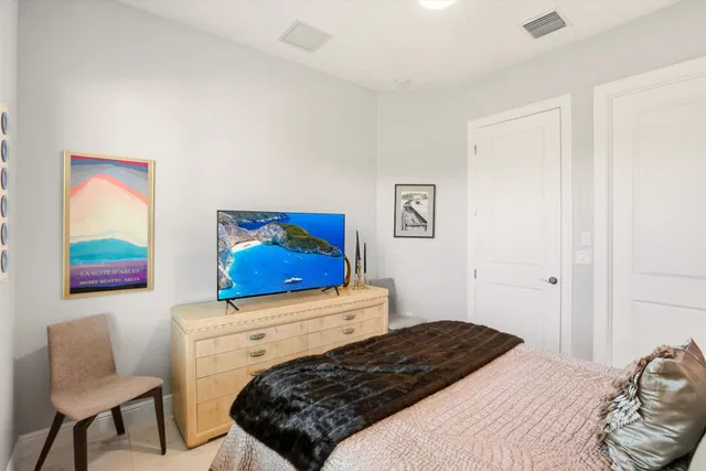 Residence photo 9