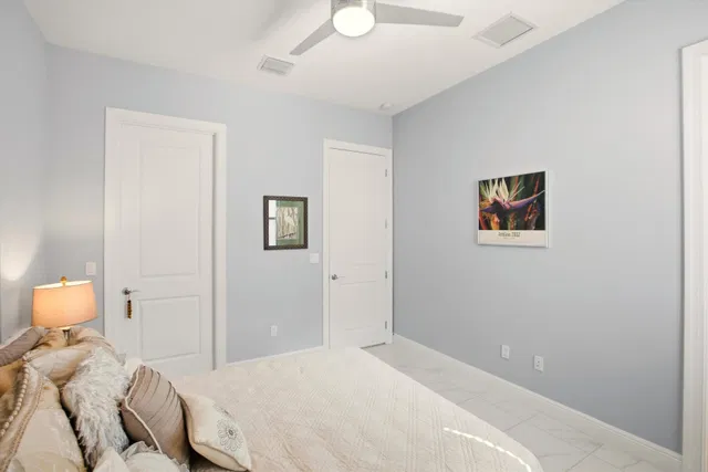 Residence photo 12