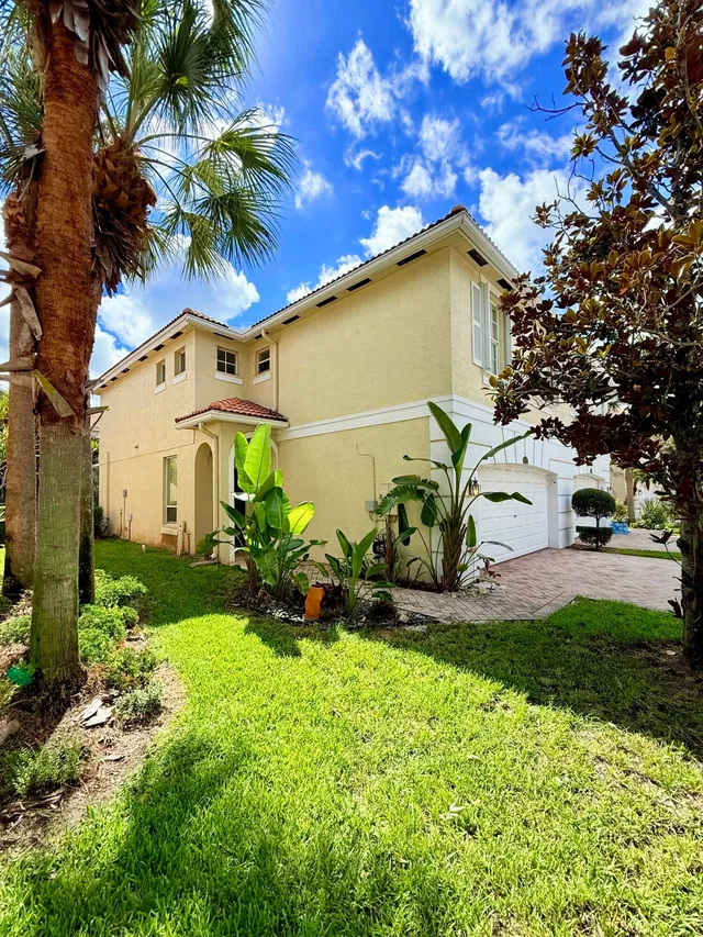 Residence photo 8